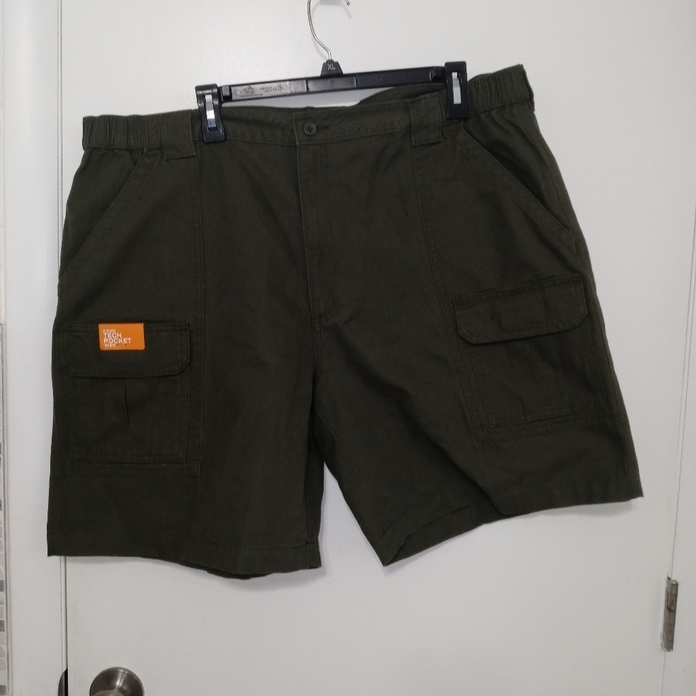 SAVANE OLIVE HIKING CARGO SHORT W TECH POCKET UPF 30 W42 NEW